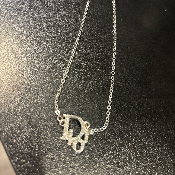 Elegant Silver Necklace